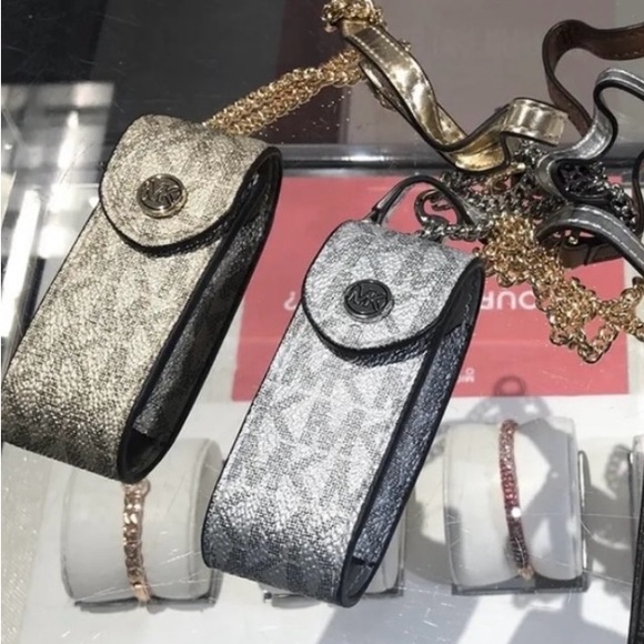 WINNER’S Choice NWT Michael Kors JET SET Lipstick Cases Gold or Silver - Picture 1 of 5